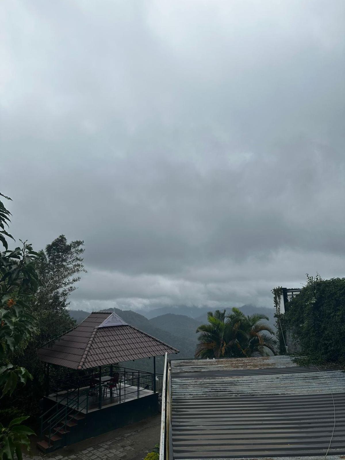 Munnar Tea Hills Resort - Mthr Dış mekan fotoğraf